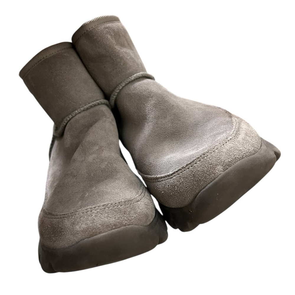 Ugg Palomar gray suede waterproof sneaker bootie - Picture 4 of 10